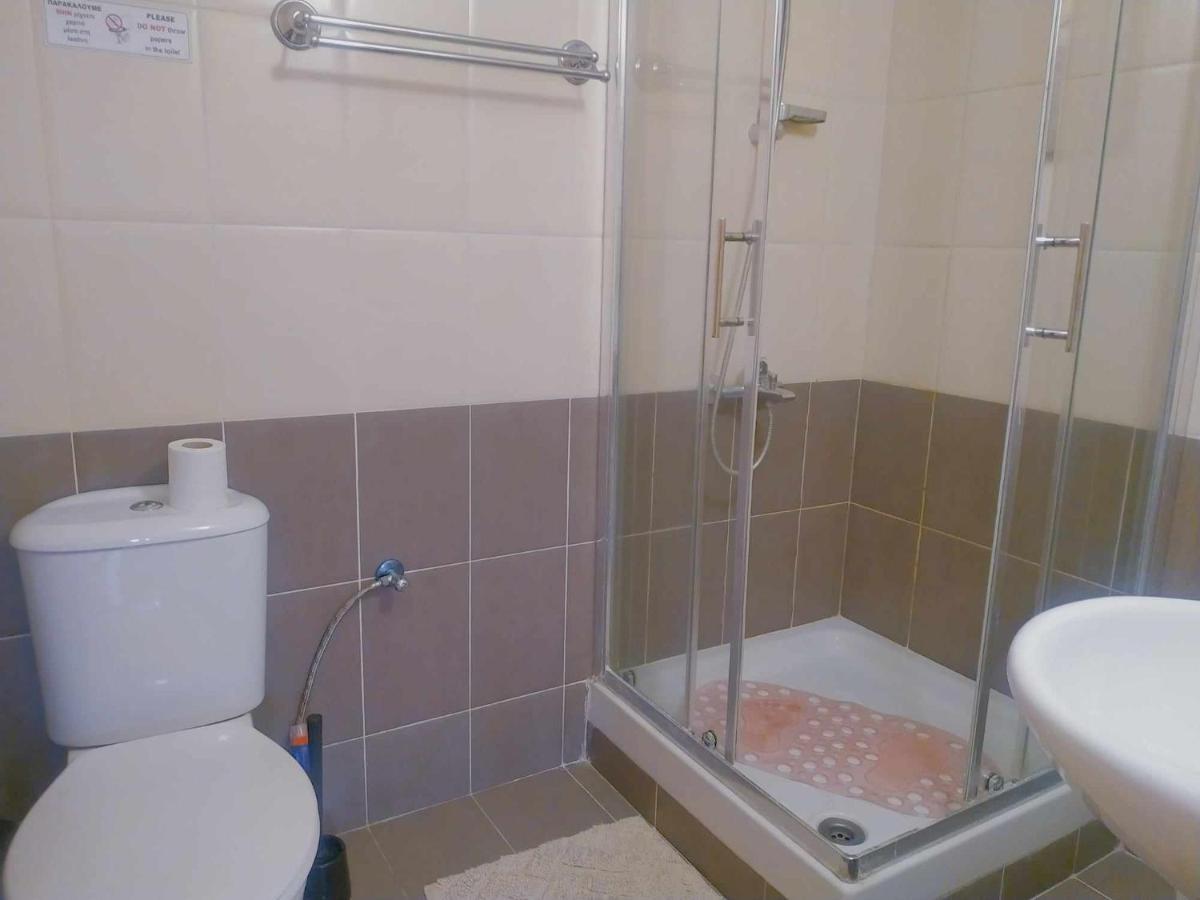Apartament Kato 400m To The Pafos