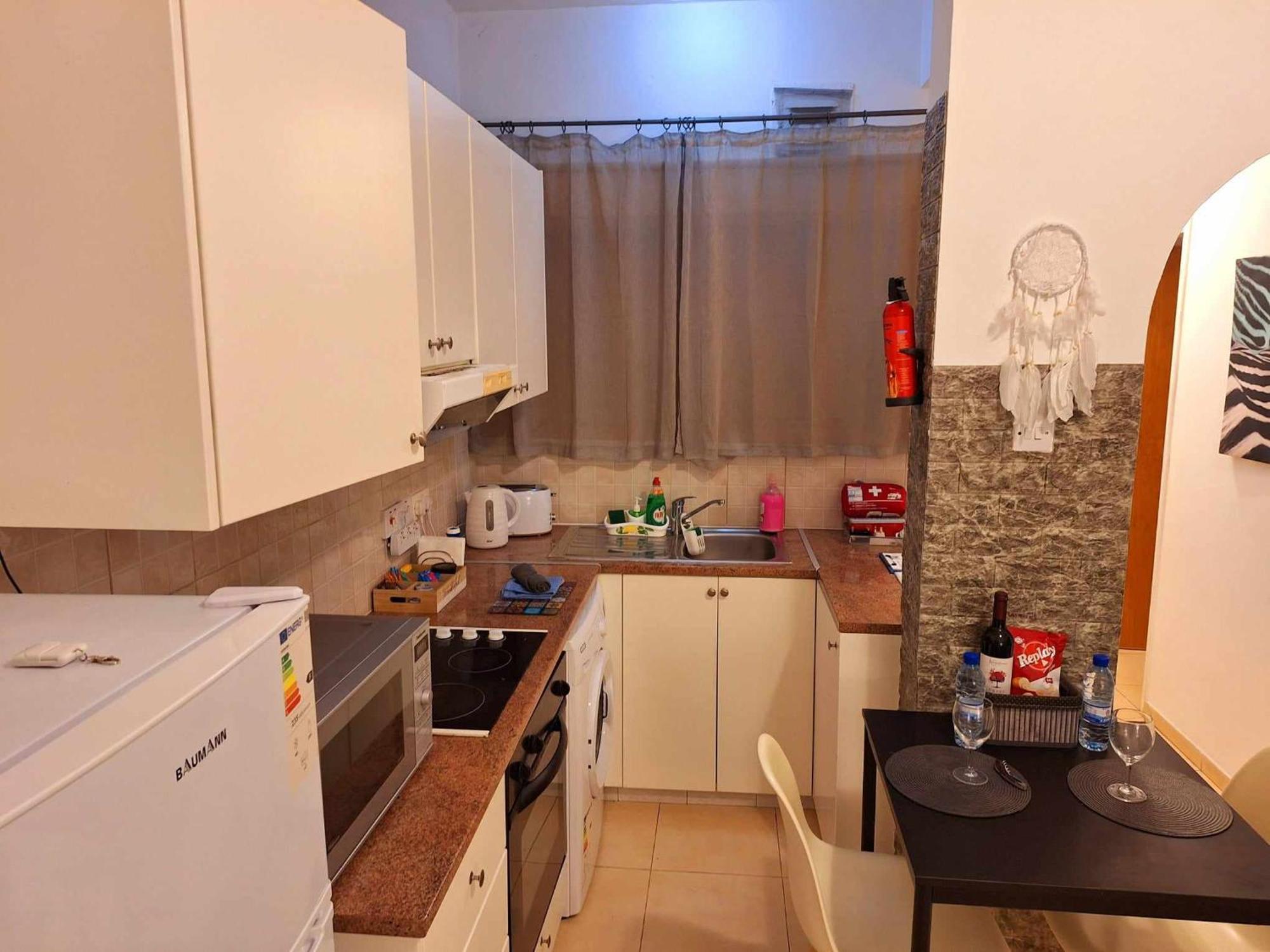 Apartament Kato 400m To The