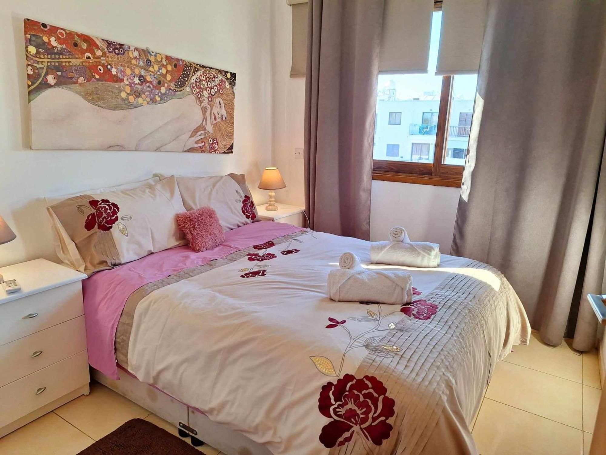 Apartament Kato 400m To The *
