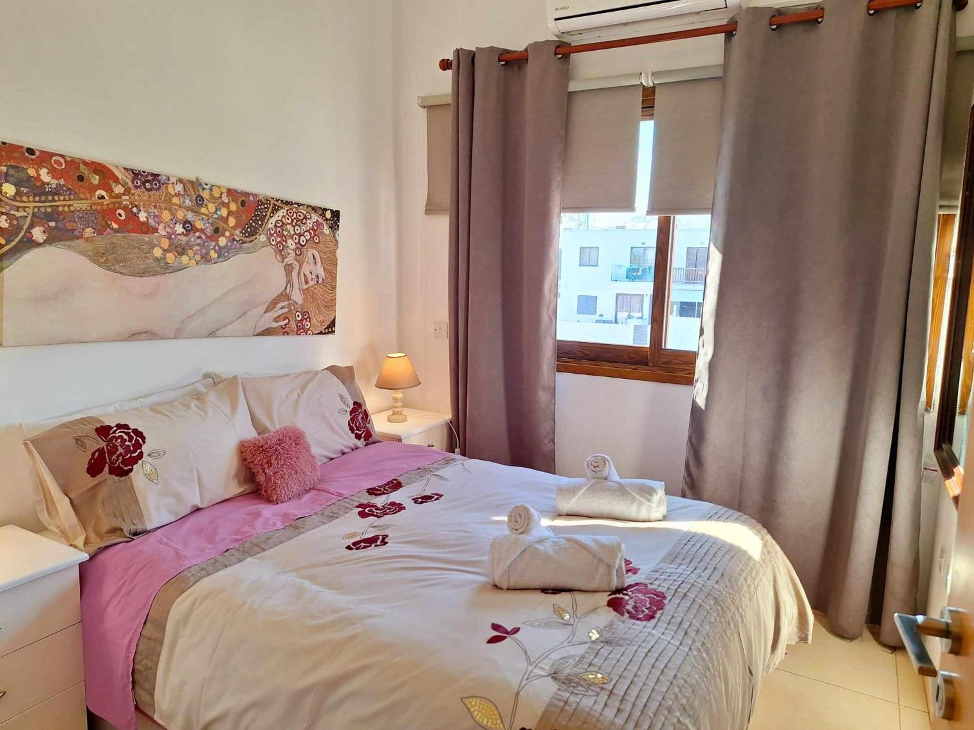 Apartament Kato 400m To The *